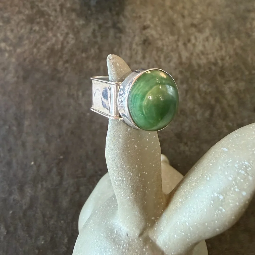 Unique Green Ring Sterling Silver Size 7 Square - Picture 2 of 7
